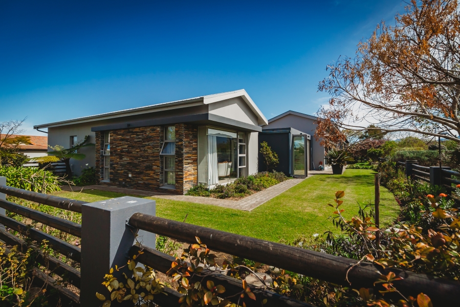 3 Bedroom Property for Sale in Earls Court Lifestyle Estate Western Cape